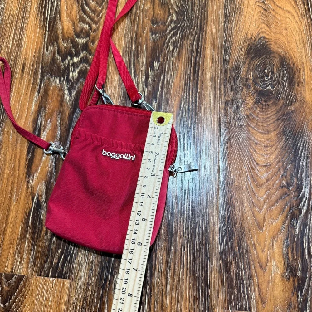 Baggallini Red Nylon RFID Crossbody Wristlet Travel Pouch Bag Purse